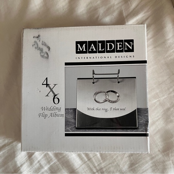 Malden International Designs "With This Ring, I Thee Wed" Flip Album New - Picture 5 of 5
